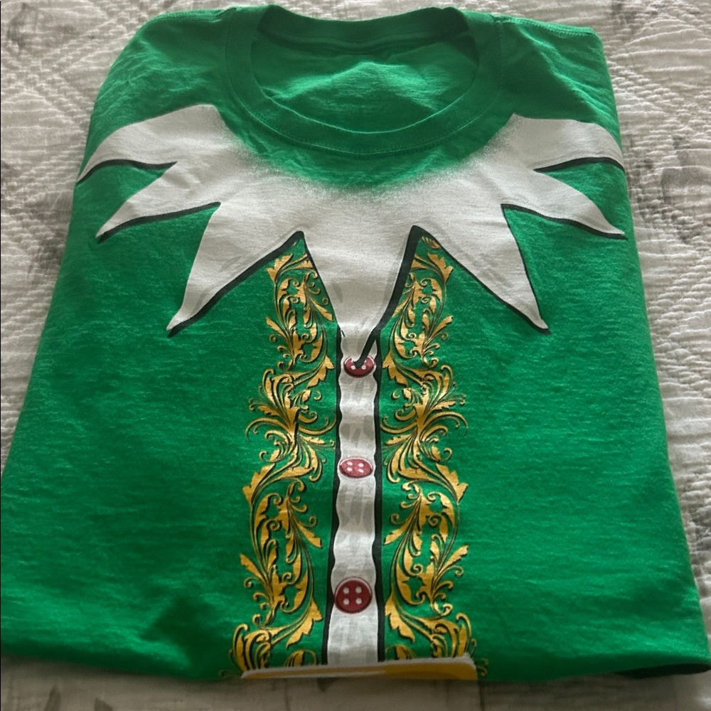 Men's XL Christmas T Shirt has been washed and hung to dry. See all pics... - Picture 7 of 7